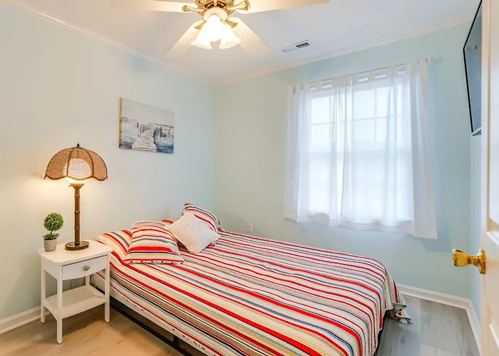 Holiday home 1 Mi To Maryland Beach: Ocean Retreat W/ Deck *